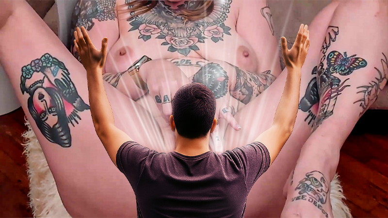 Diosa completamente desnuda que adora el coño. Primer plano. Goon