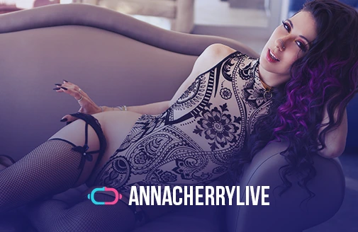 Anna Cherry: &iexcl;la Camgirl del Mes de Febrero!