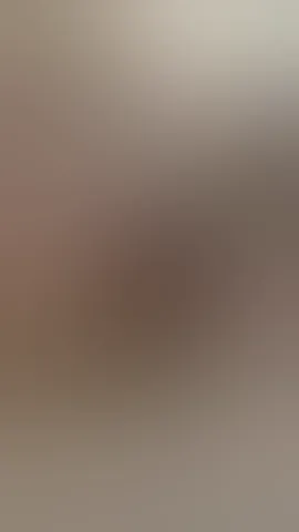 The model likes to masturbate her open pussy with a dildo and get it nice and wet