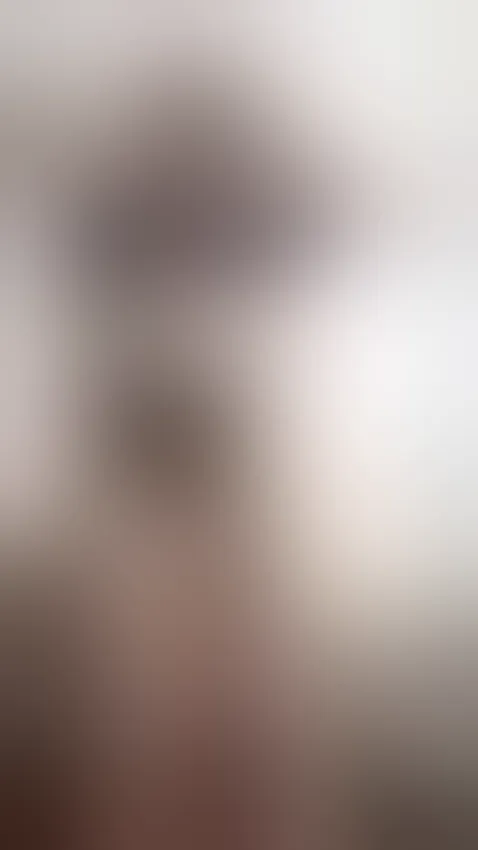 So semi naked moving her butt