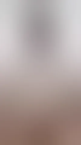 "Hot model, big boobs, sexy feet 👠"