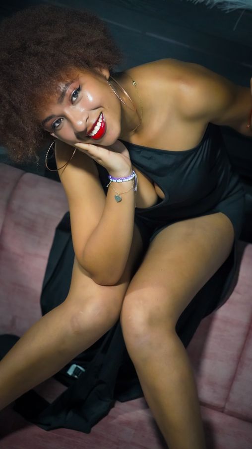 Nia_Zuri