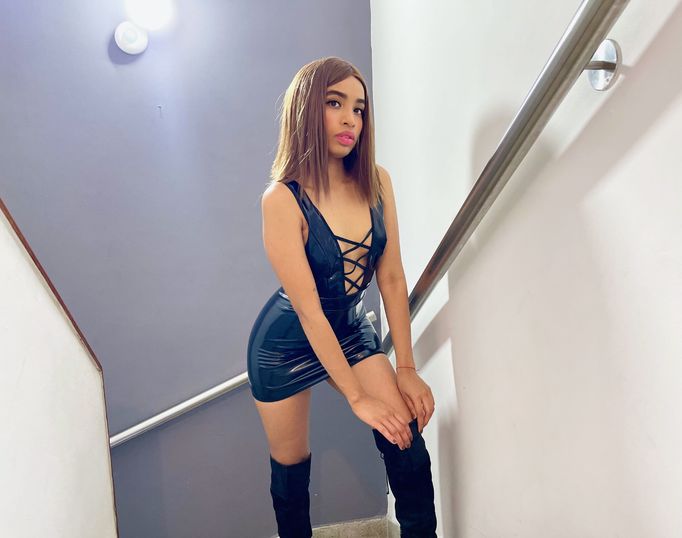 TESSA_THOMP