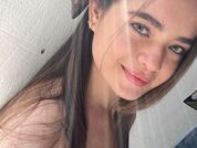 littleeSara18