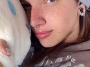 Ella_Thorne