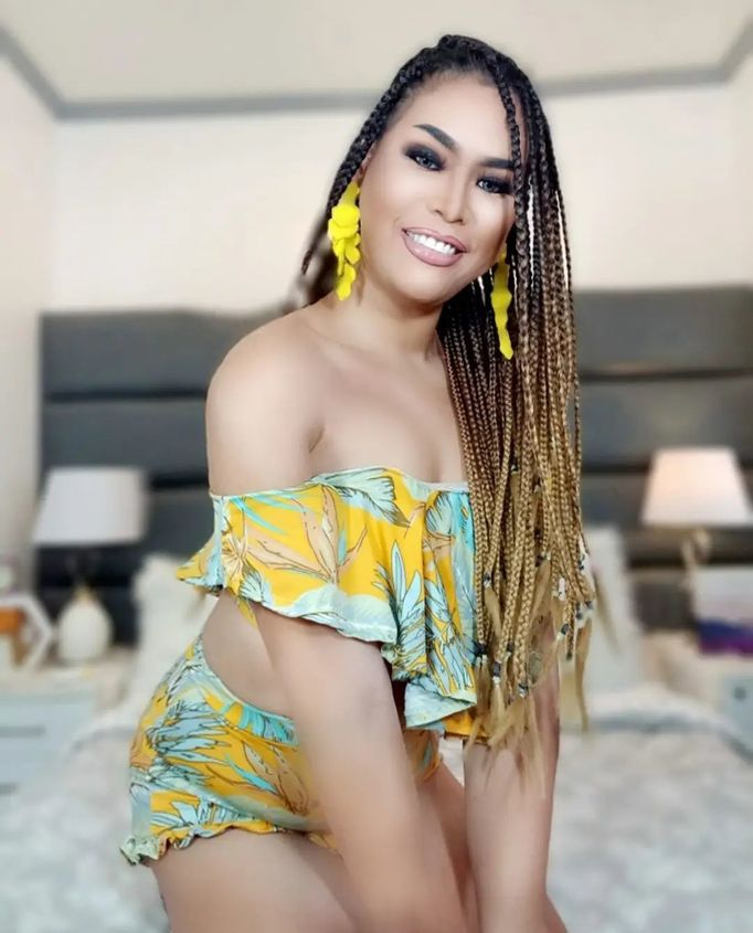 Tara_West