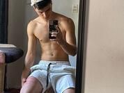 LeoTease