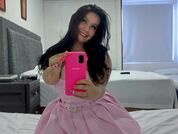 ninakisslove