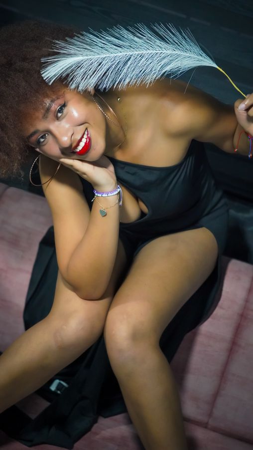 Nia_Zuri