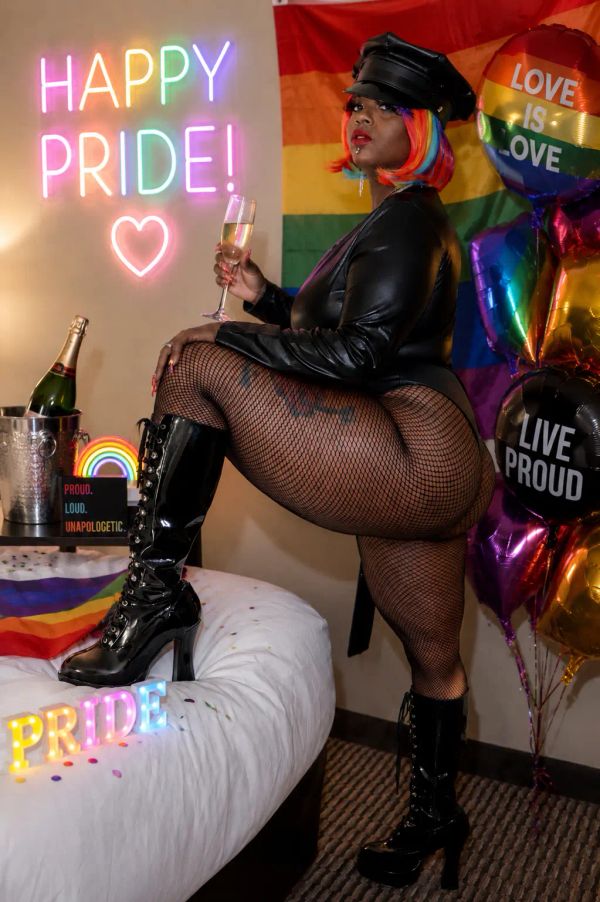 MistressRoannaWidow