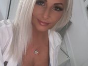 xNaughty_Nyomi