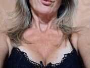 HotMatureLucy26