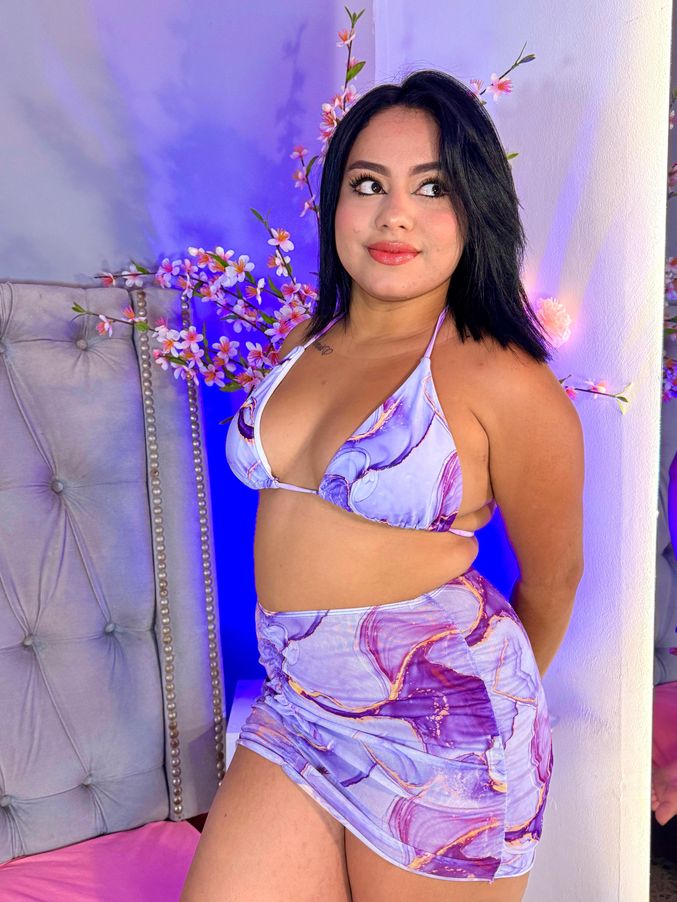 Amara_Capee