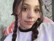 Ariana_More