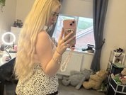 Hollyannee