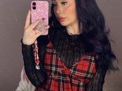 PrettyPeachxo
