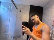 Roy_barney70