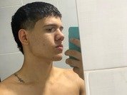 luca_white01