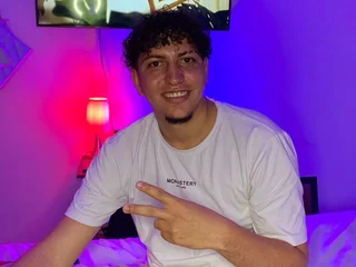 Aaron_Mackenzy profile