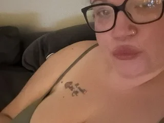 Bustybeauty40 profile