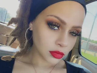 FoxxyPhoenixx profile