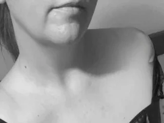 Hornyhotwife83 profile