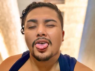 LucaSexyLatinoHOT profile