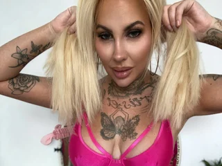 Miss_Chloe_Savage