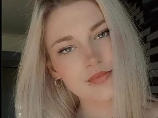 Nerdyandninteen profile