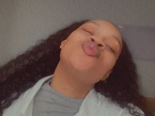 SexybadElla profile