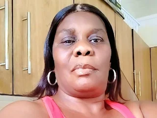 Blackbootycurvy profile