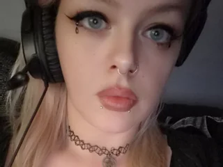 BrattyLittleDemonX profile