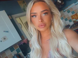 Britishblondeemily96 profile