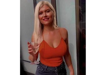 BustyBlondePlaytoy_X profile
