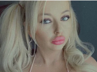 HotBlondeLilly_xo