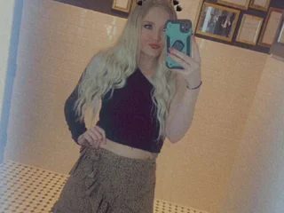 HotHousewifeHolly profile