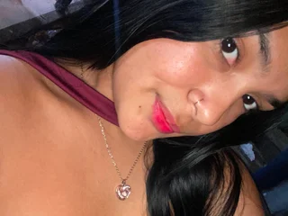 LinaSmall profile