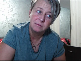 LovePinkLily profile