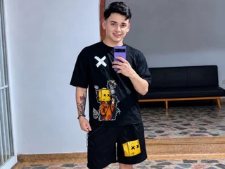 Mathias_twinkk