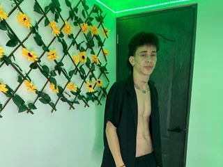 Maxxx_bigcock profile