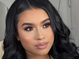 MiaHannton profile