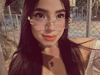 Mia_Leroy