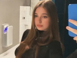 Nicole_De_Lux profile