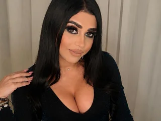 NicolleLexxy