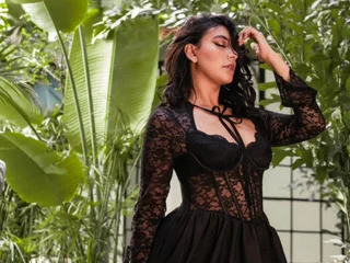 Saray_Collinss