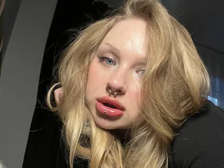 TinyDaisyy profile