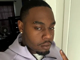 Topfloorstrokes profile