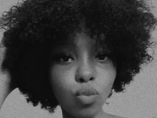 prettylittleXO profile