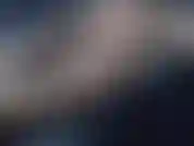 Hey mira esta polla dura siendo aplastada.