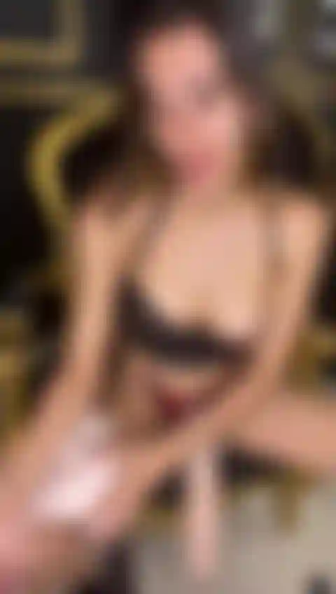 La polla de la diosa destruyendo mi agujero.